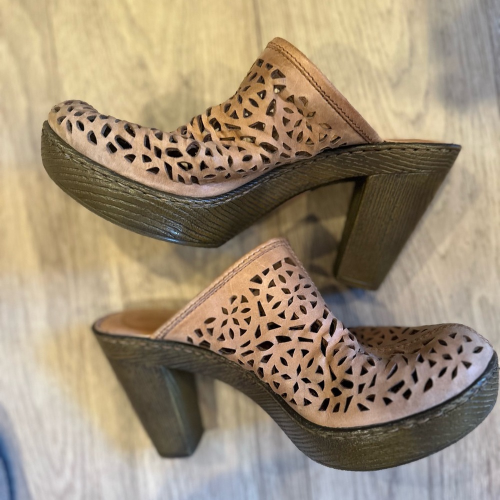 Born Kote Perforated Leather Clog 8/39